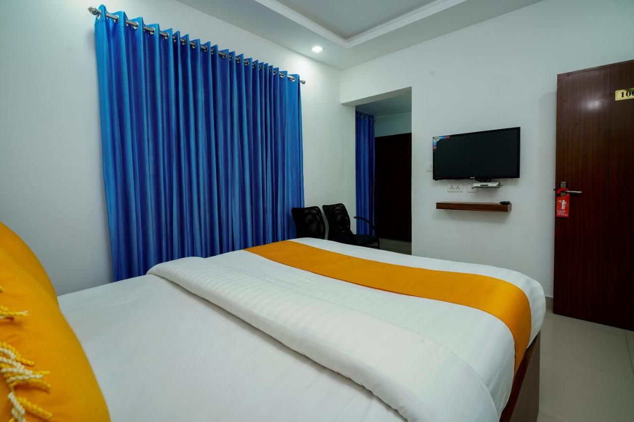 Oyo 6526 Ap Residency City Sultan Bathery Exterior photo