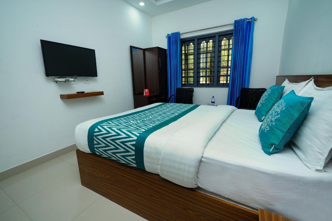 Oyo 6526 Ap Residency City Sultan Bathery Exterior photo