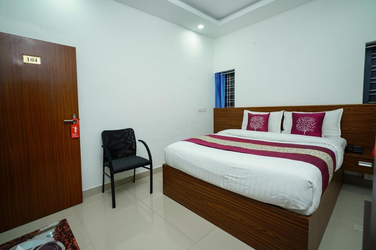 Oyo 6526 Ap Residency City Sultan Bathery Exterior photo