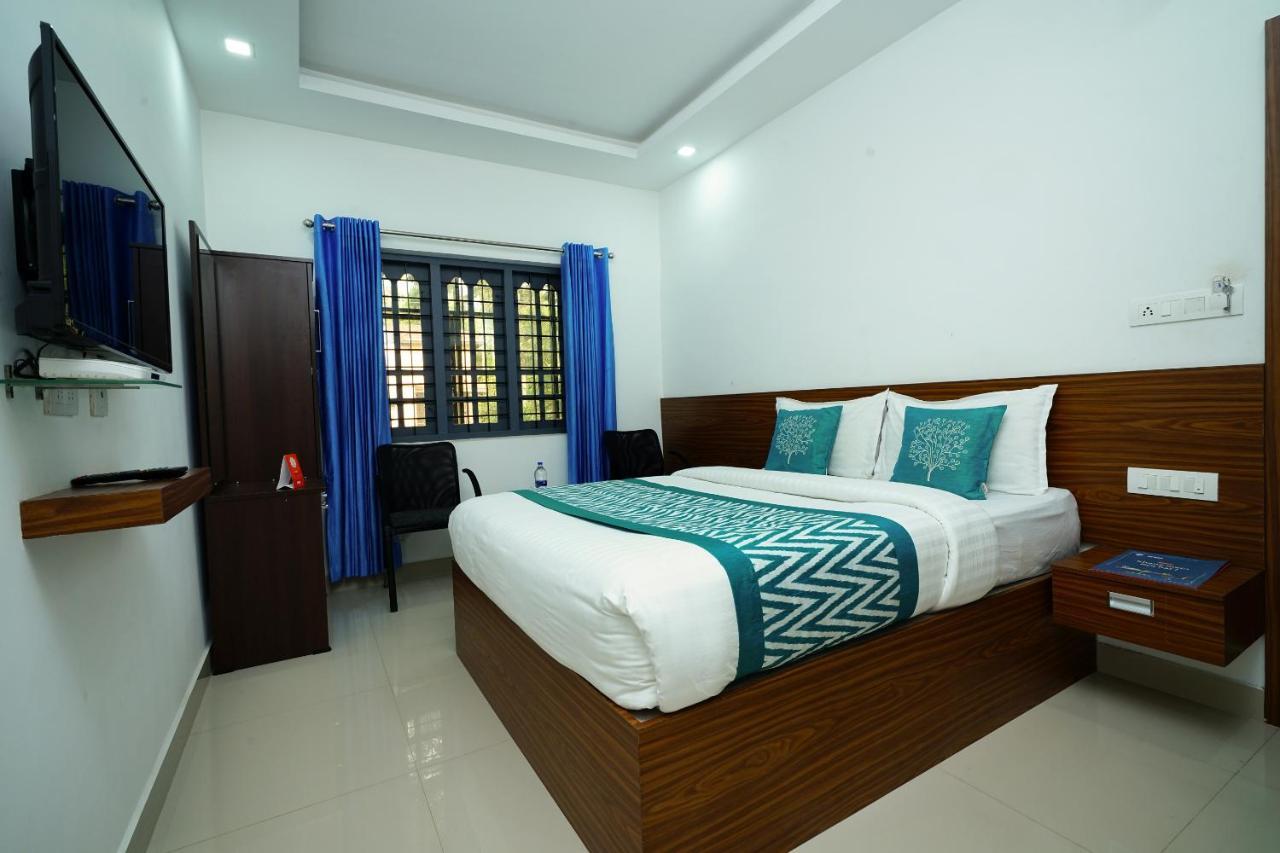 Oyo 6526 Ap Residency City Sultan Bathery Exterior photo